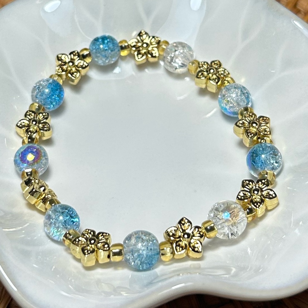 18k Gold Plated Flowers &‎ Blue Crackle Glass Beaded Bracelet OSFA
